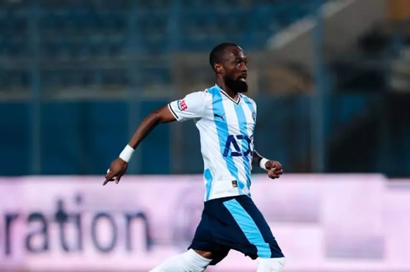 بيراميدز يكشف تفاصيل إصابة بلاتي توريه قبل السوبر